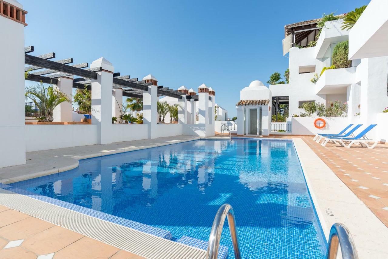 Luxury Duplex- 7 Minutes From The Beach Торремолінос Екстер'єр фото