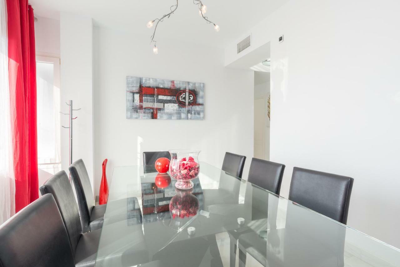 Luxury Duplex- 7 Minutes From The Beach Торремолінос Екстер'єр фото