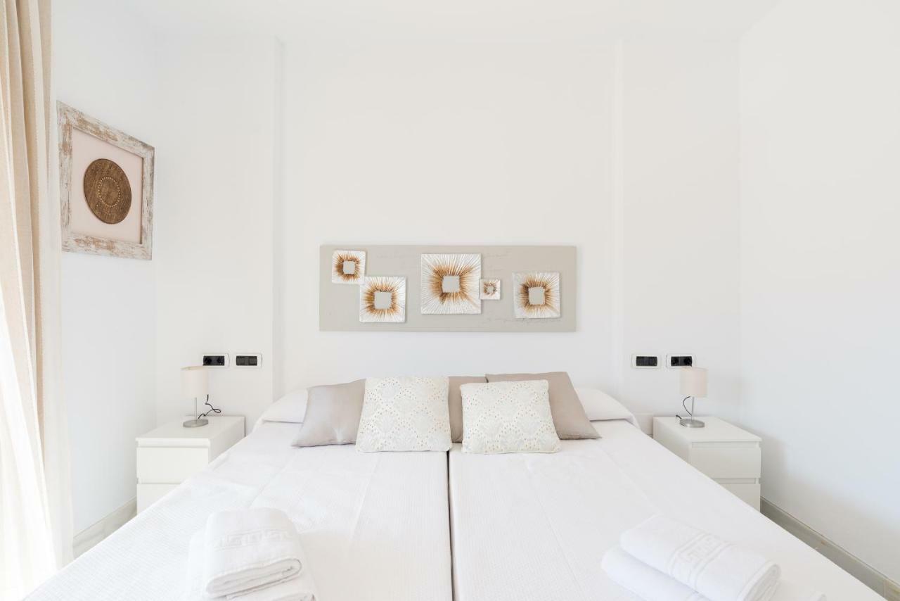 Luxury Duplex- 7 Minutes From The Beach Торремолінос Екстер'єр фото